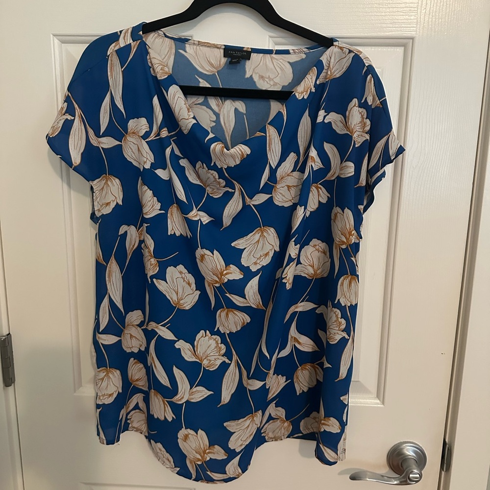 Anne Taylor Factory Blue Floral Short Sleeve Blouse